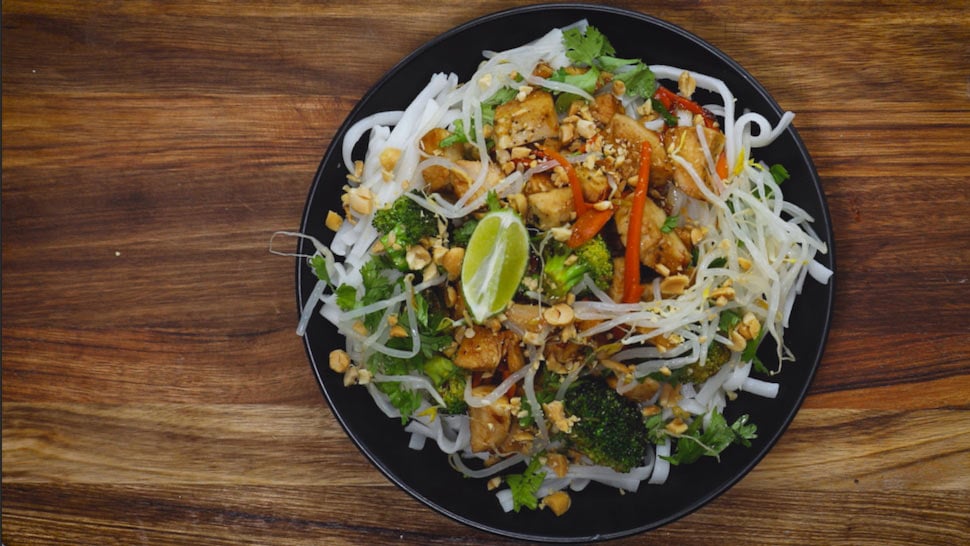 Chicken Pad Thai Close Up