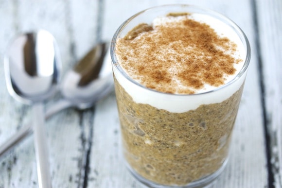 Gingerbread-Chia-Pudding-with-cinnamon-on-top