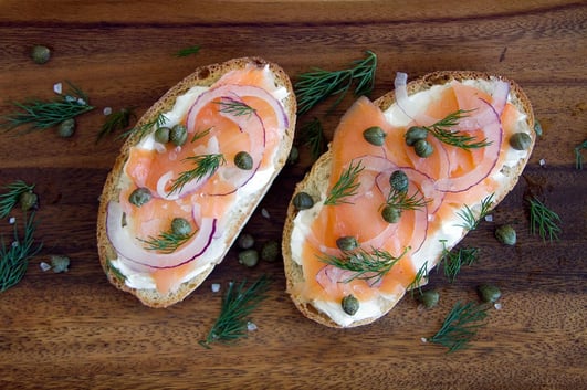 high-protein-breakfast-salmon-toast