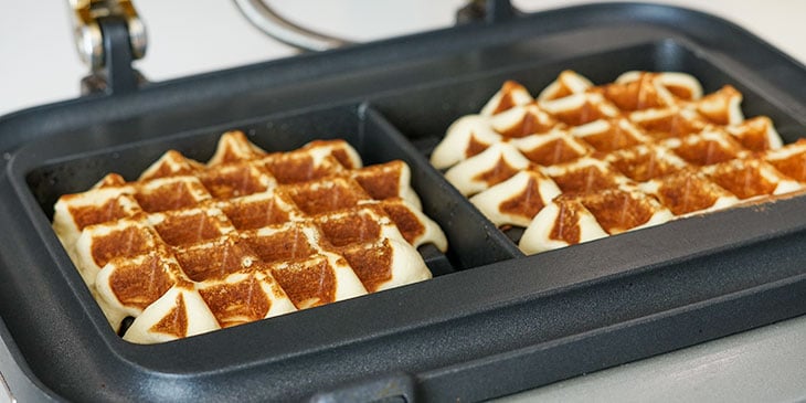 high protein waffles for heart healthy breakfast 