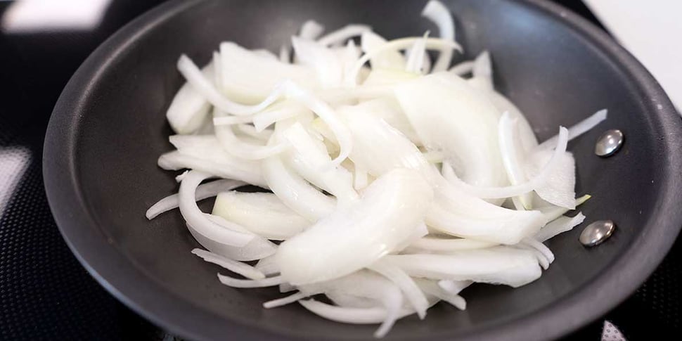 caramelizing onions for keto burger recipe 