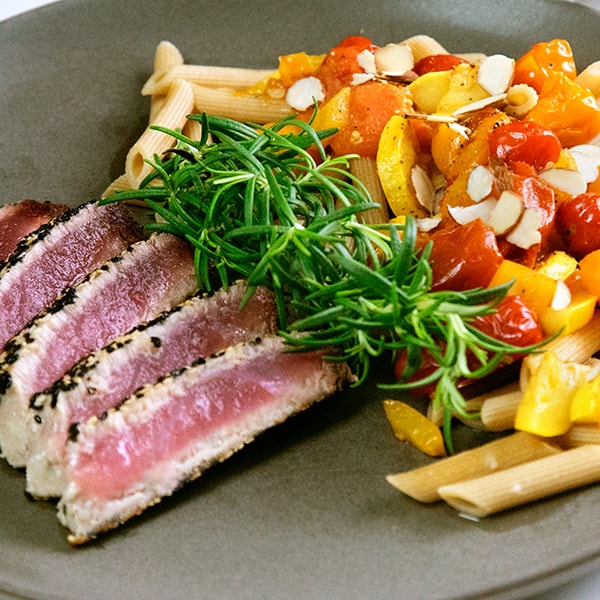 clean-ahi tuna_and_almond_pasta-min
