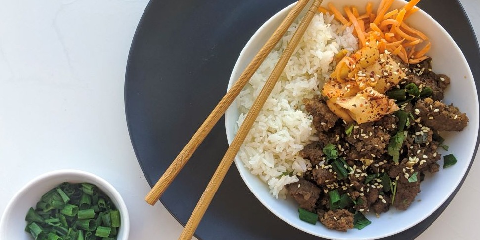 easy koren beef bowl with kimchi 