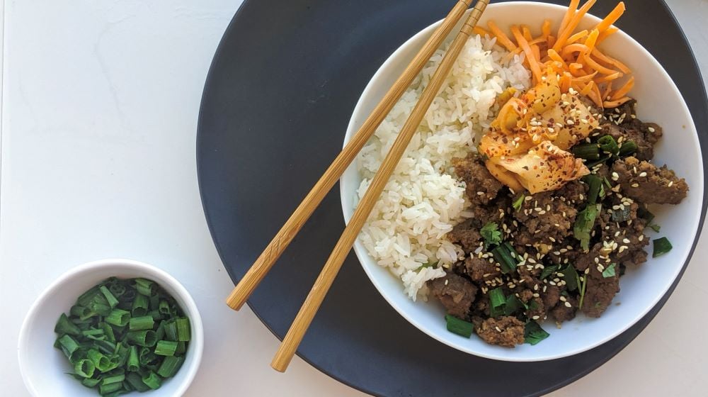 easy-korean-beef-bowl-with-kimchi-recipe-meal-prep