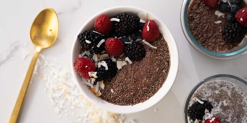 keto chia seed pudding recipe in meal prep bowl 