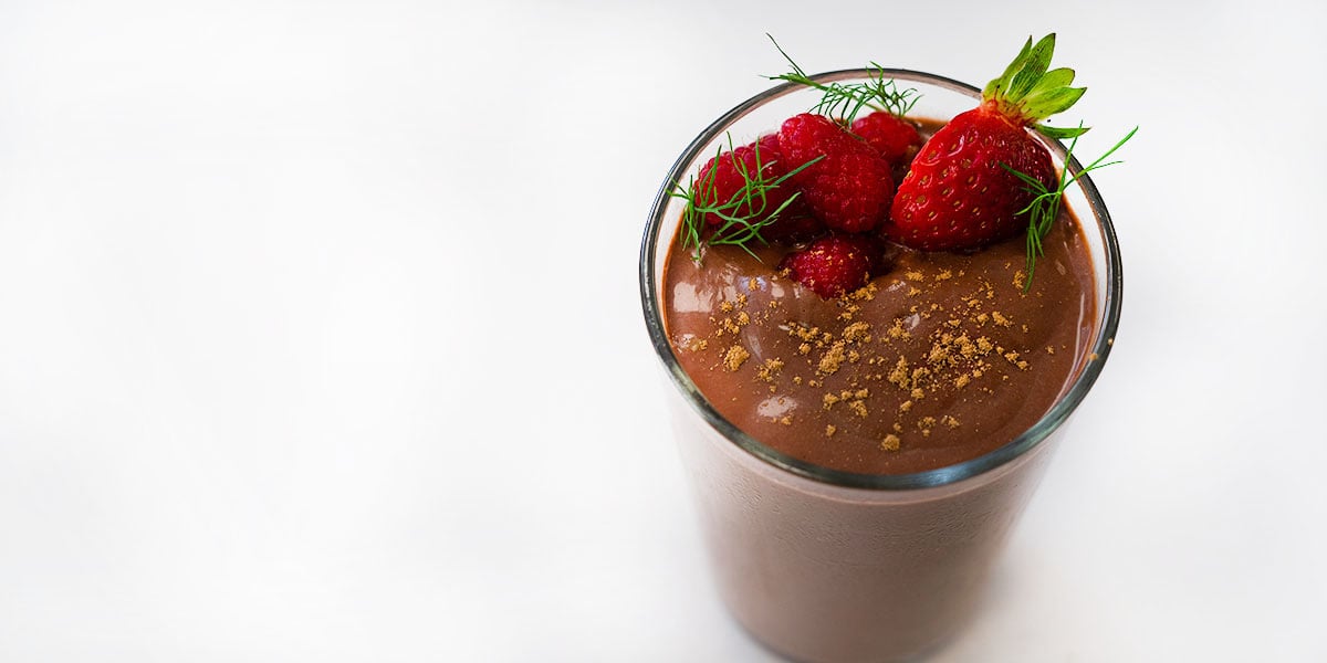 keto-chocolate-avocado-smoothie-recipe-with-protein