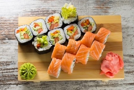 sushi-dinner-500x366-1-600988-edited.jpg