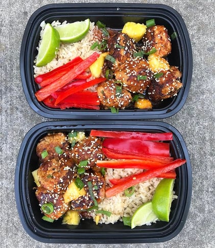 Honey Sriracha Chicken Meal Prep Bowls - Healthy Fitness Meals