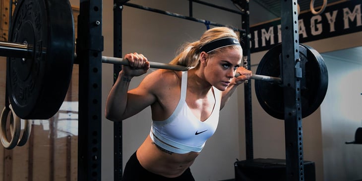 sara sigmundsdottir back squatting