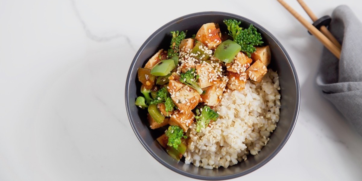 Hunan-Chicken-Broccoli-Rice-Bowl-1-2