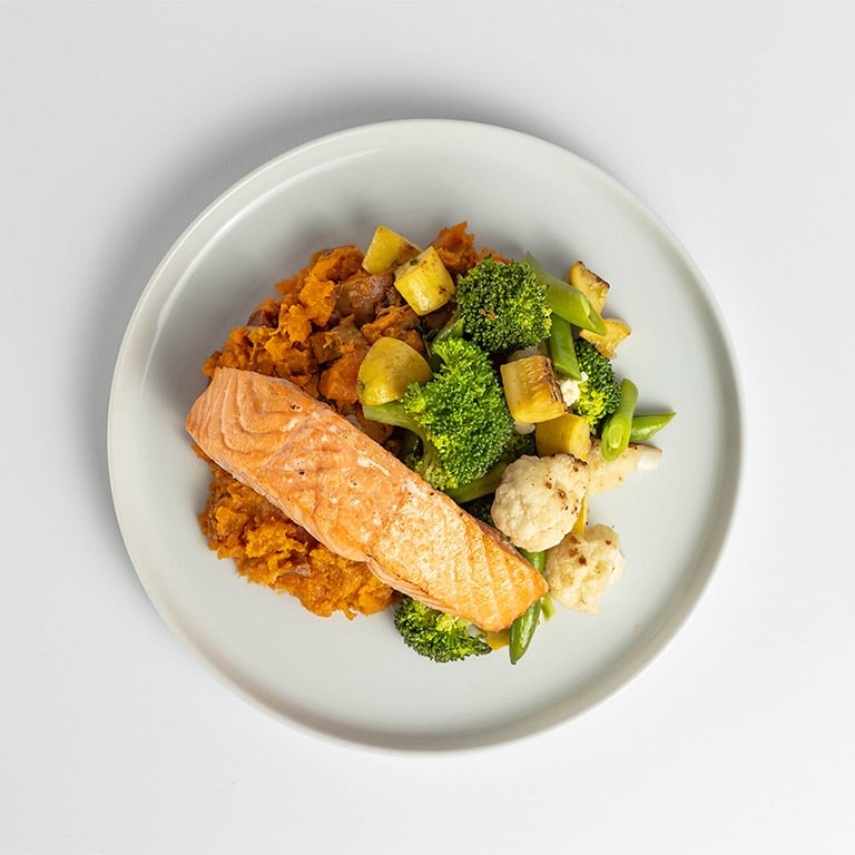 Sustainable Salmon with Sweet Potatoes and Mixed Vegetables