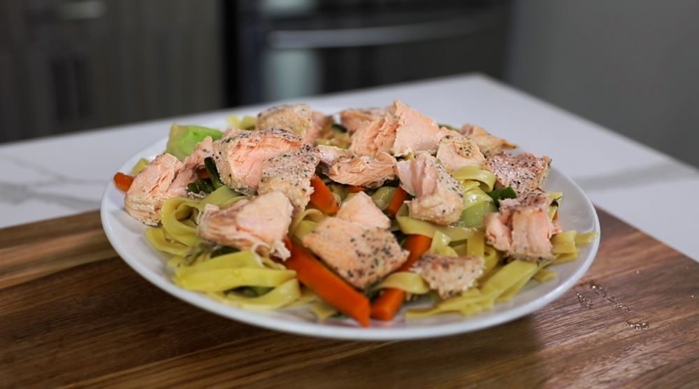 Salmon_Pasta_Recipe_Egg_Noodles-FinalMeal
