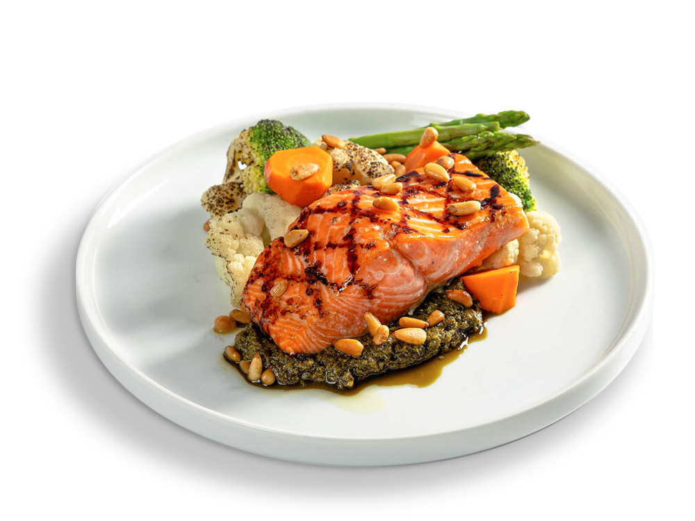 sustainably-caught-plated-salmon-meal