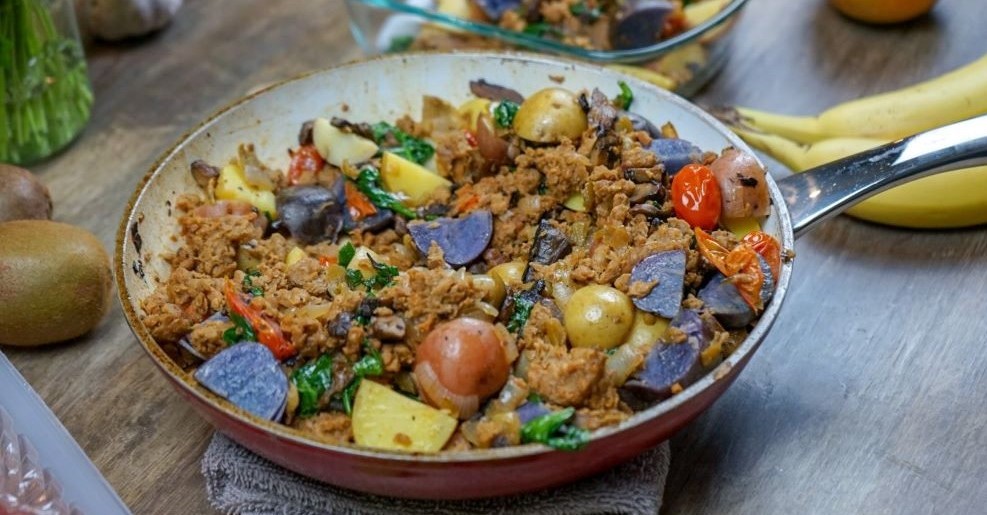 vegan-meal-prep-high-protein-breakfast-scramble-2-1
